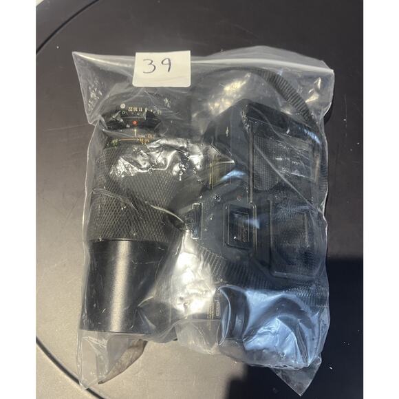 Canon T70 35mm SLR Camera with 50mm & 70-210mm Lens untested - Picture 9 of 9